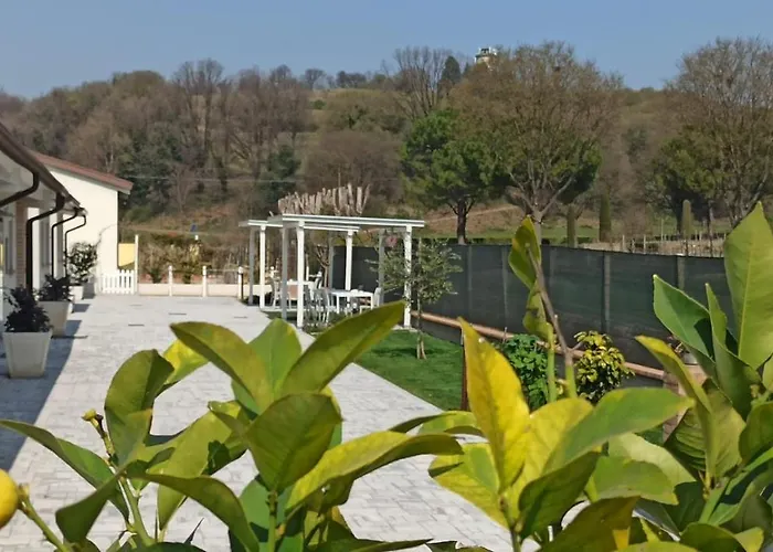 La Corte Di Emma E Ale